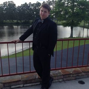 Meet your Posher, Levi
